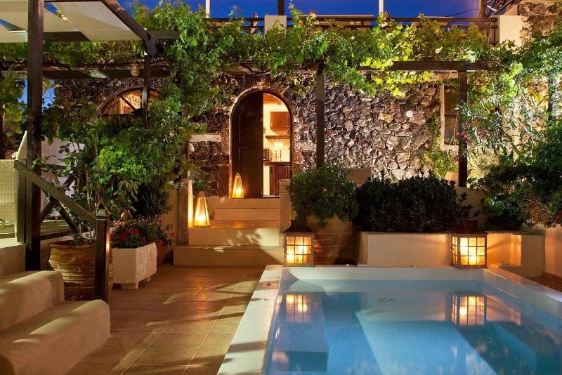 فندق Lava Suites & Lounge