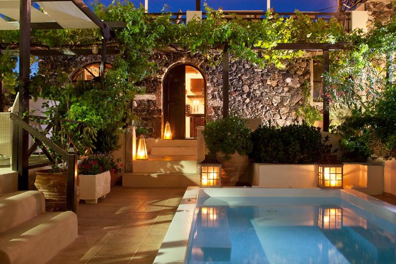 فندق Lava Suites & Lounge