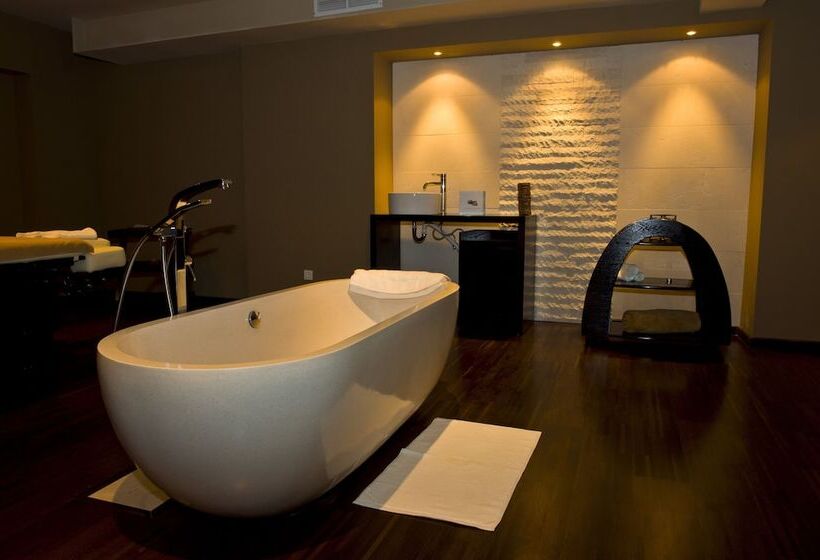 호텔 Lighthouse Golf & Spa