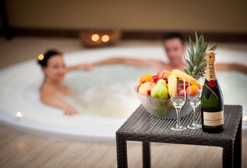 호텔 Lighthouse Golf & Spa