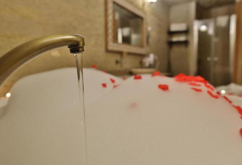 فندق Mithra Cave