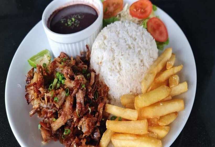 Pipikuku Hotel & Restaurant