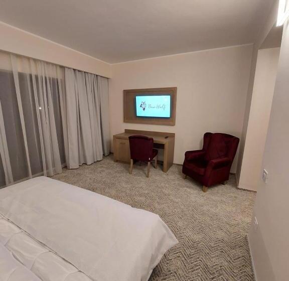 בית מלון כפרי New Wolf