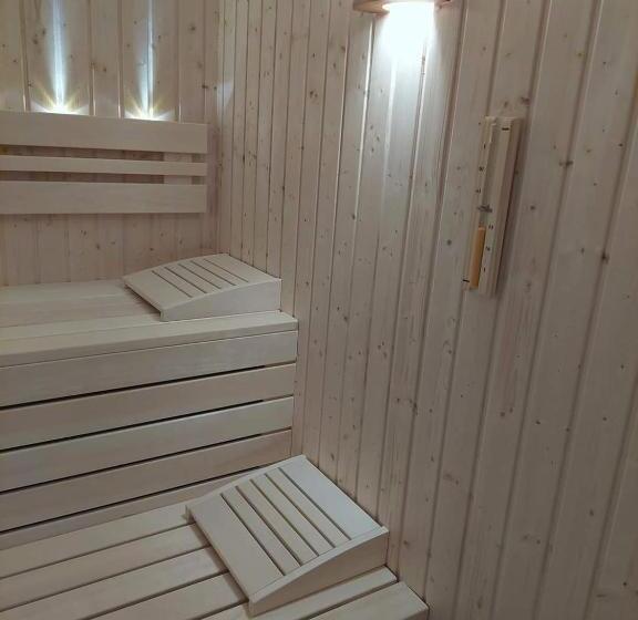 בית מלון כפרי New Wolf