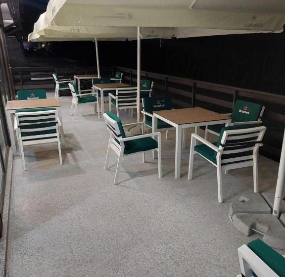 בית מלון כפרי New Wolf