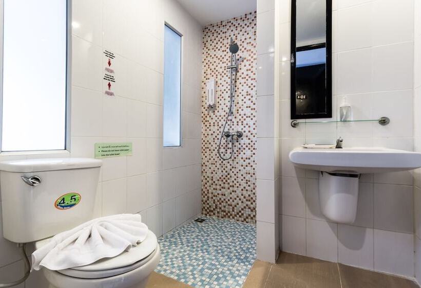 فندق Patong Beach Side