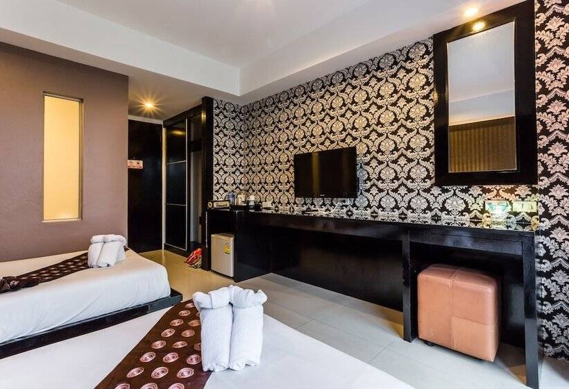 فندق Patong Beach Side