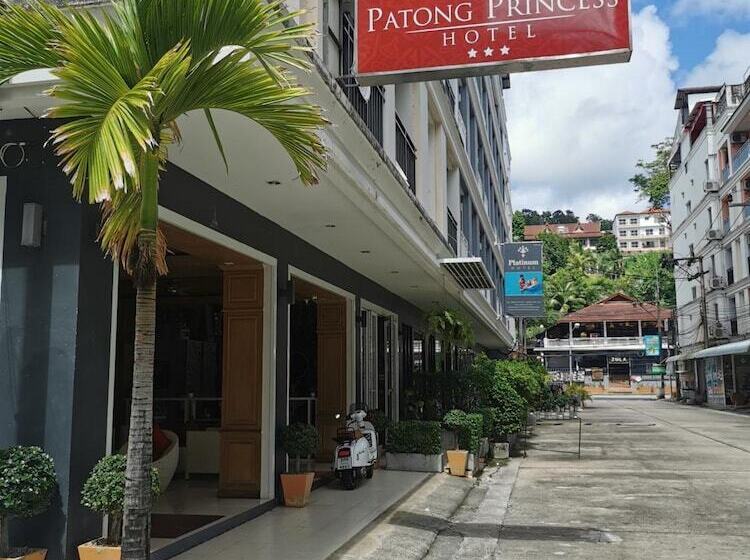 בית מלון כפרי Patong Princess