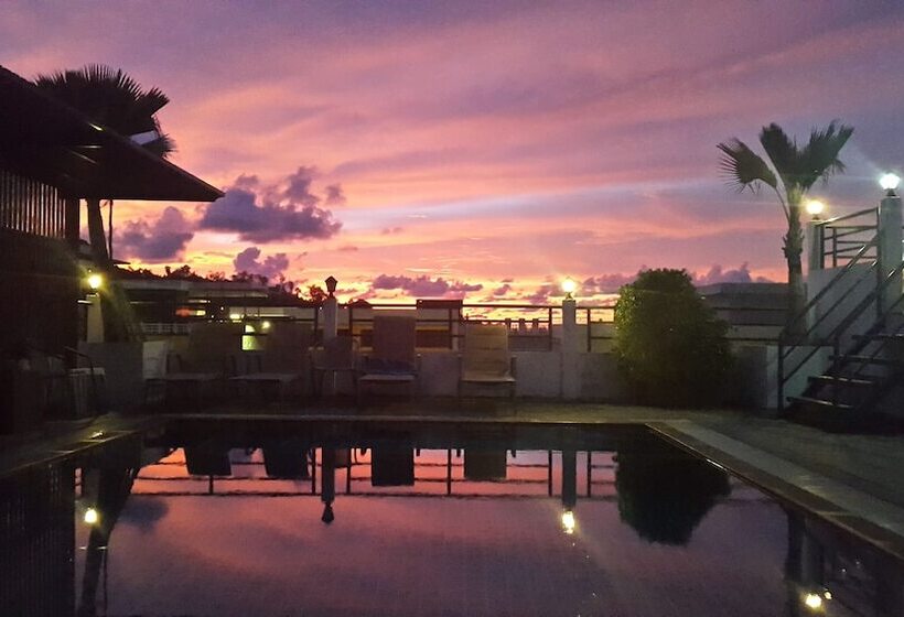 בית מלון כפרי Patong Princess