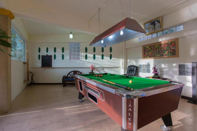 호텔 Patong Rai Rom Yen Resort Sha