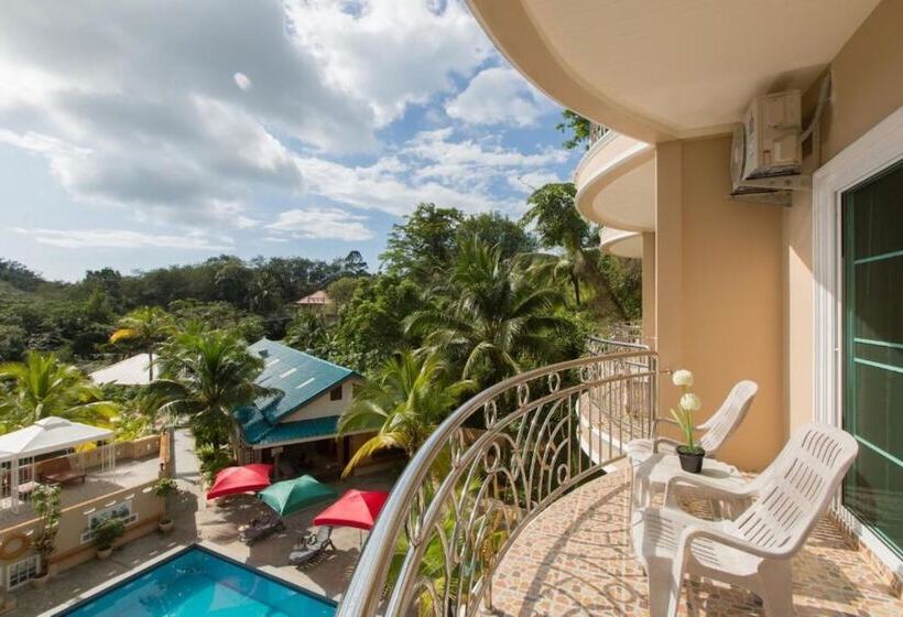 호텔 Patong Rai Rom Yen Resort Sha