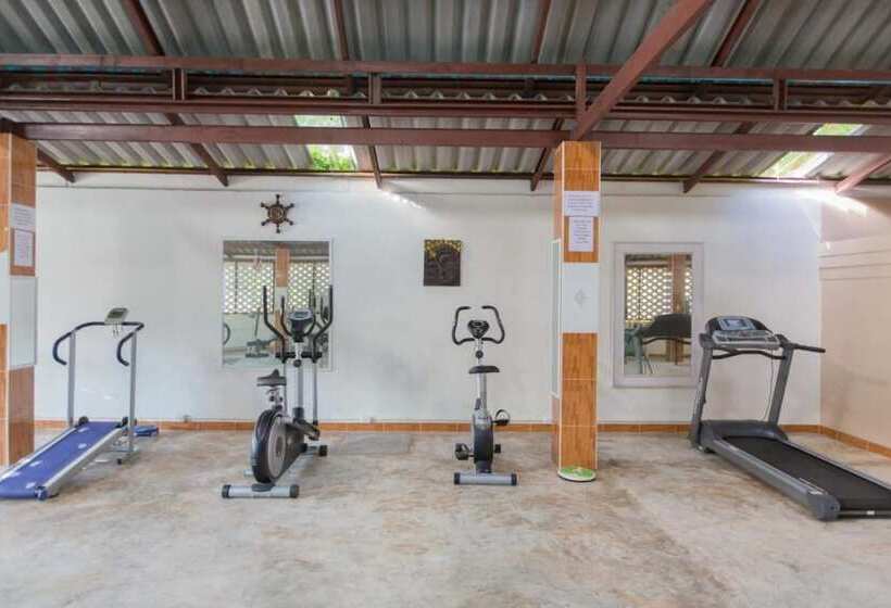 호텔 Patong Rai Rom Yen Resort Sha