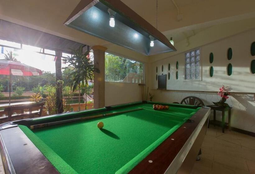 호텔 Patong Rai Rom Yen Resort Sha