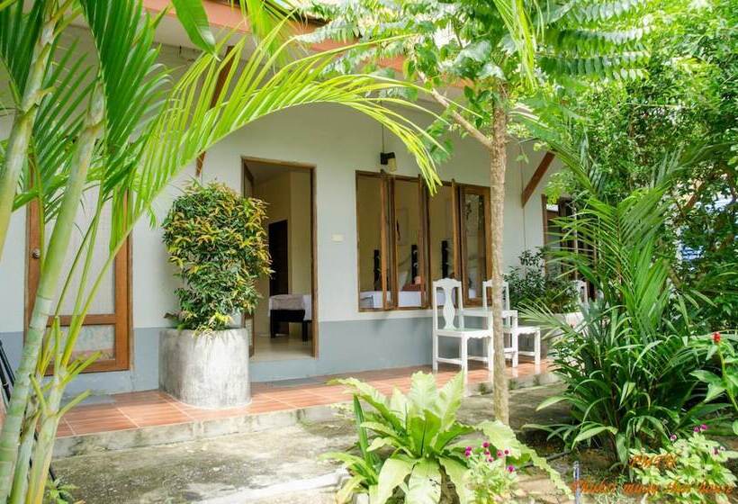 호텔 Phuket Muay Thai House