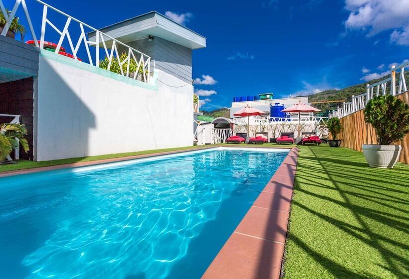 בית מלון כפרי Pj Patong Resortel