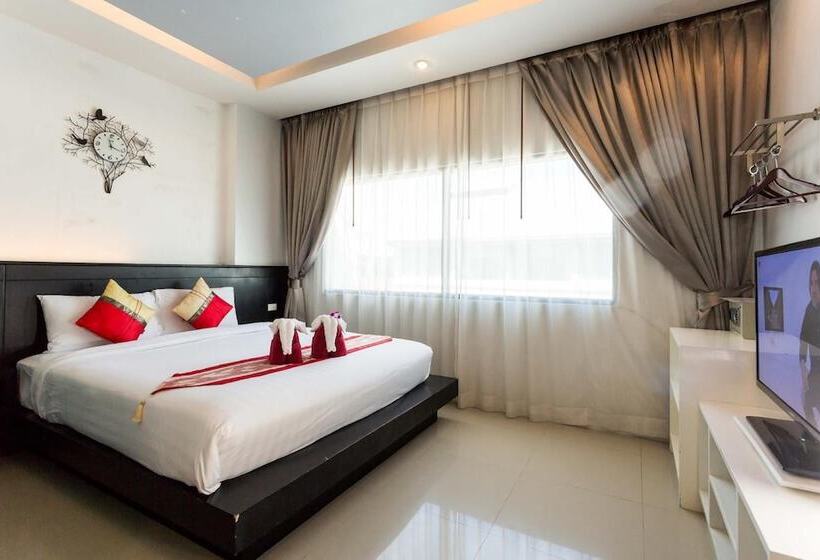 בית מלון כפרי Pj Patong Resortel