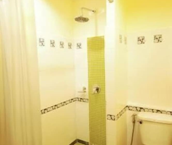 호텔 Royal Nakara Ao Nang