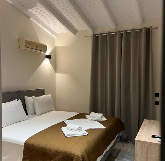 فندق Saint Spiridon