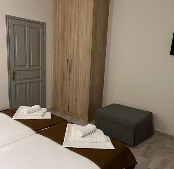 فندق Saint Spiridon