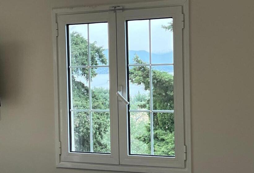 Отель Saint Spiridon