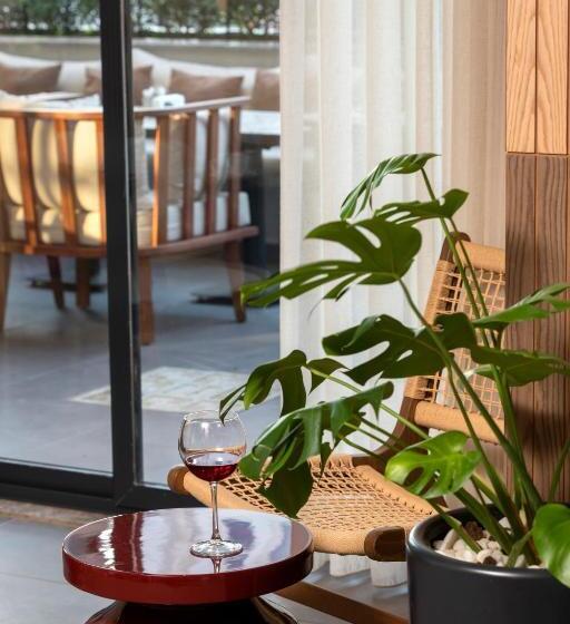 هتل Sherwood Premio