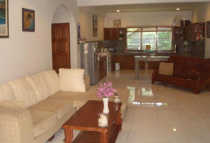 فندق D&k Smiley Phuket Resort