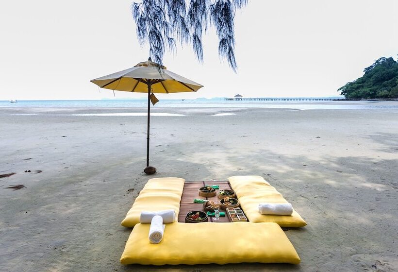 בית מלון כפרי Soneva Kiri