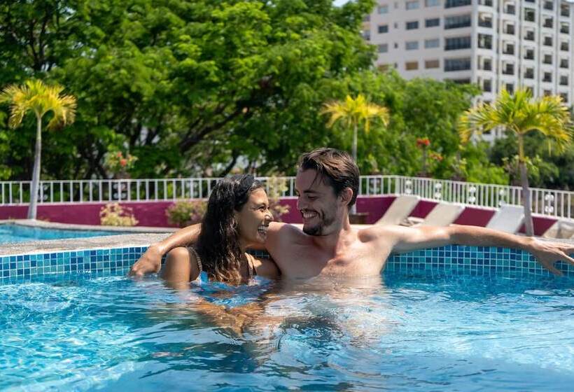 Suites Plaza Del Rio   Family Hotel Malecón Centro