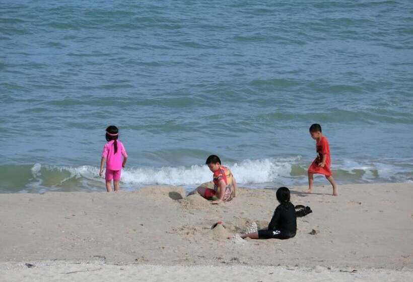 Отель Talkoo Beach Resort Khanom