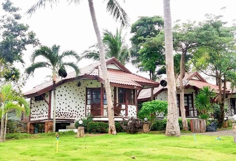 Отель Talkoo Beach Resort Khanom