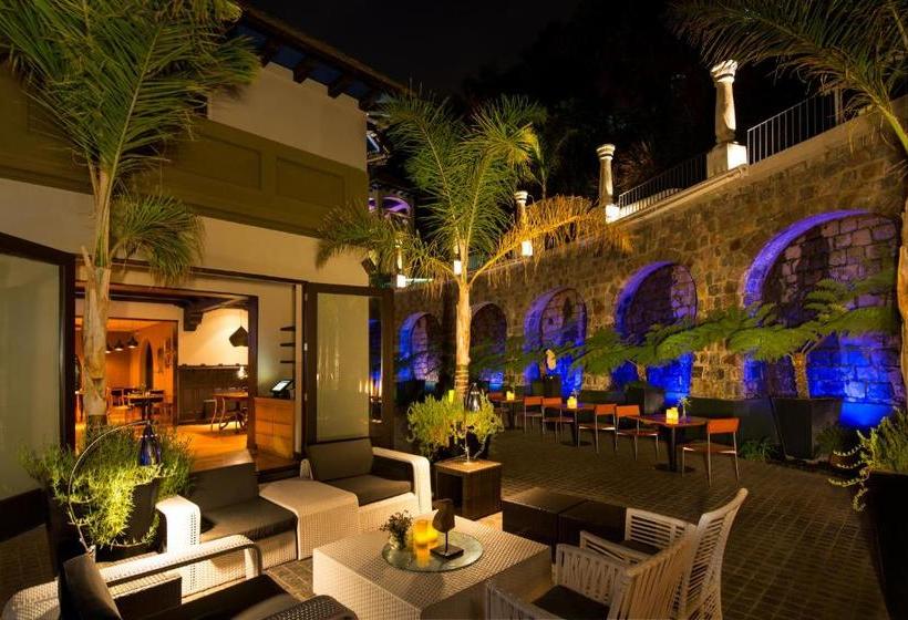 בית מלון כפרי The Aubrey Boutique