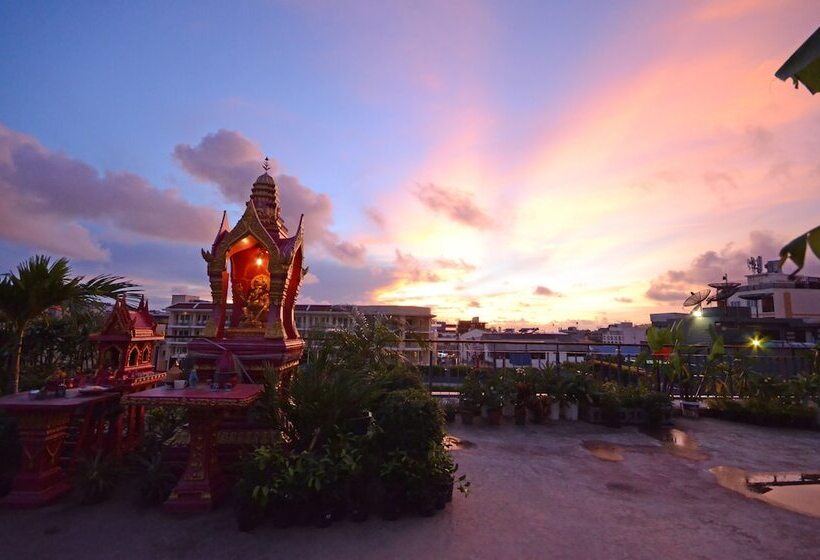 Hotel The Lantern Resorts Patong   Sha Extra Plus