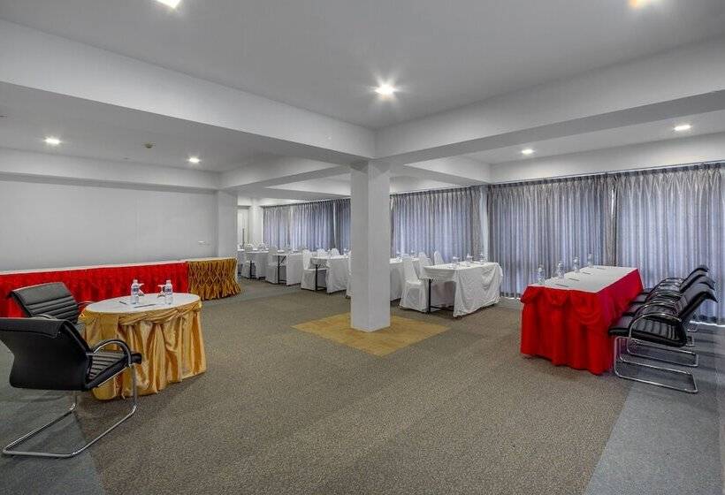 Hotel The Lantern Resorts Patong   Sha Extra Plus