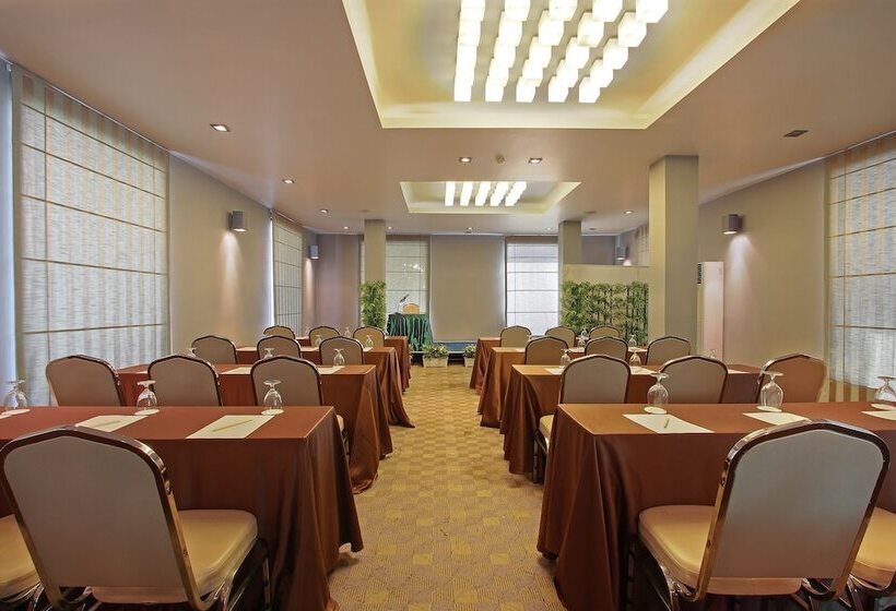 Szálloda The Serenity Hua Hin