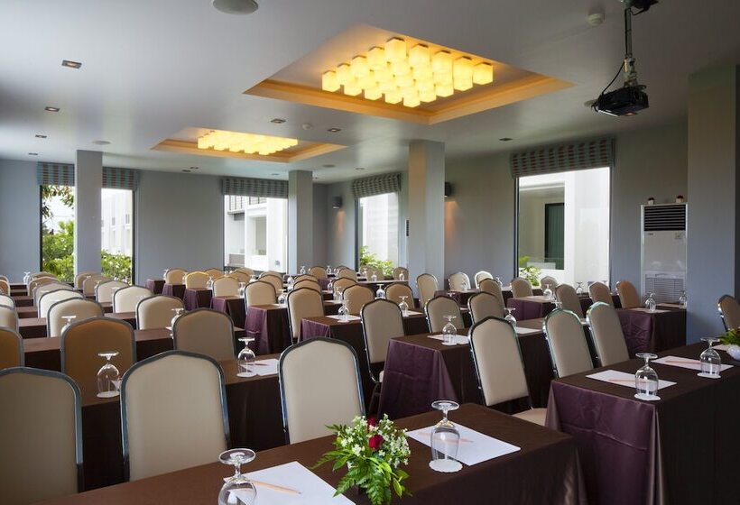 Szálloda The Serenity Hua Hin