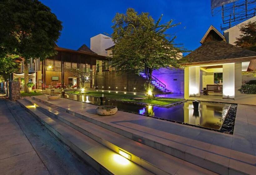 Szálloda The Serenity Hua Hin