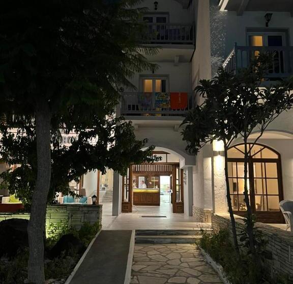 Theodorou Beach Hotel Apartments
