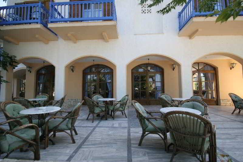 Theodorou Beach Hotel Apartments