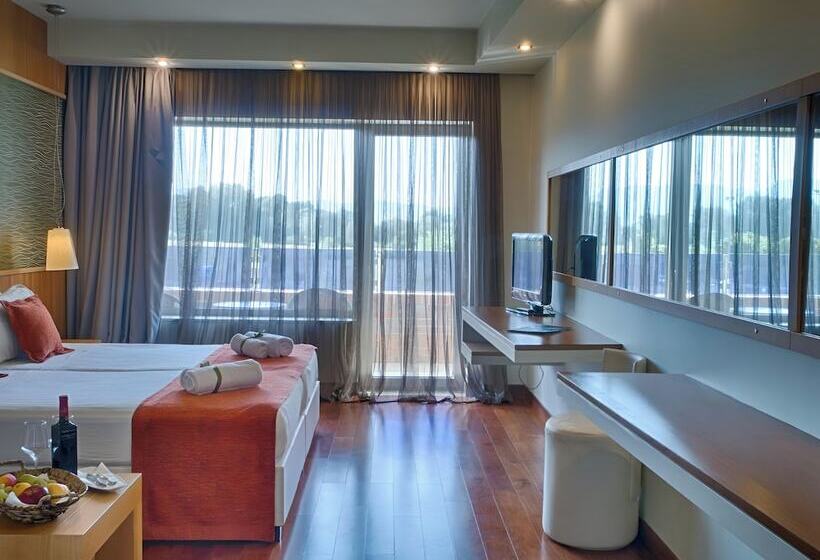 فندق Thessalikon Grand