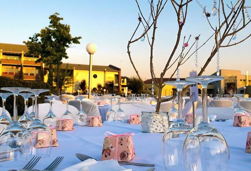 فندق Thessalikon Grand