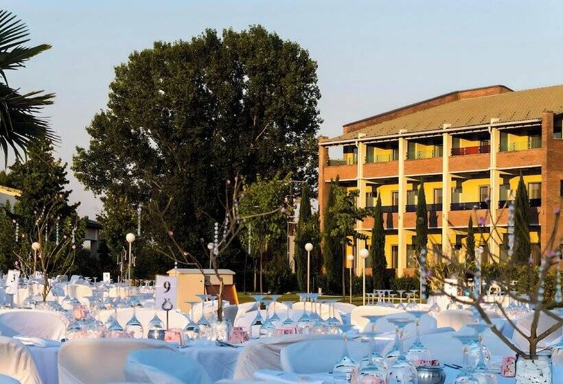 فندق Thessalikon Grand