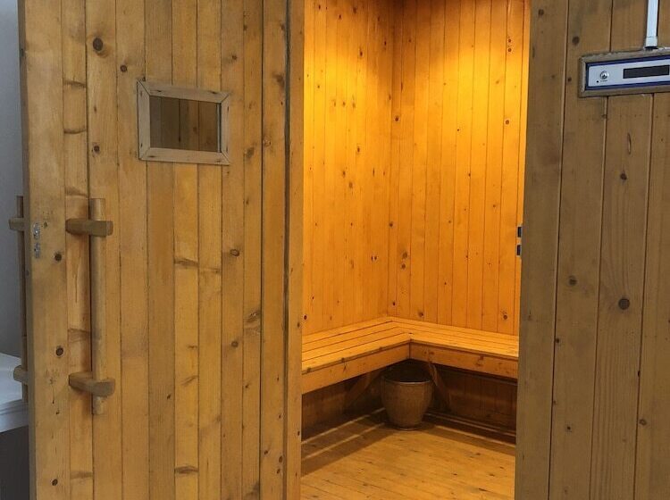 Отель Tropical Palm