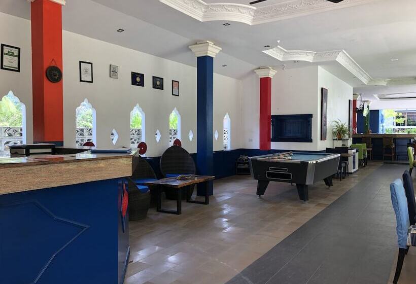 Отель Tropical Palm