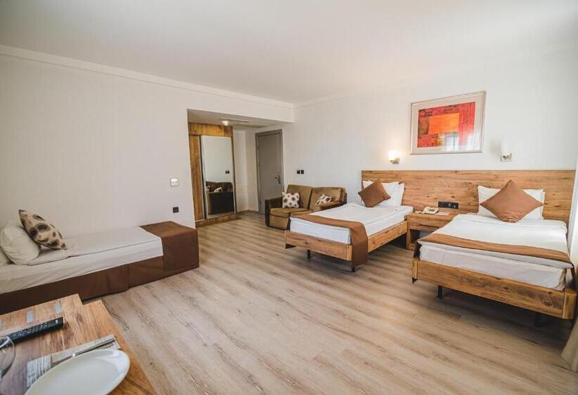 בית מלון כפרי Uptown Buyuk Anadolu Girne