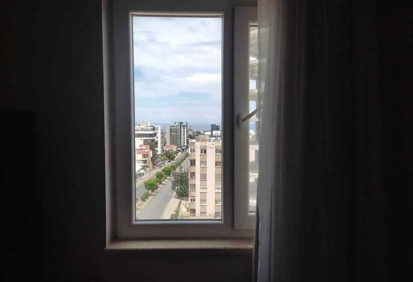 בית מלון כפרי Uptown Buyuk Anadolu Girne