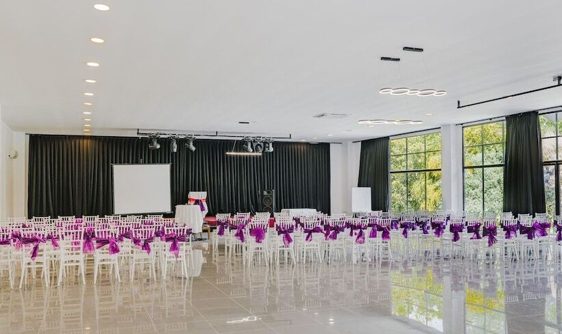 בית מלון כפרי Uptown Buyuk Anadolu Girne