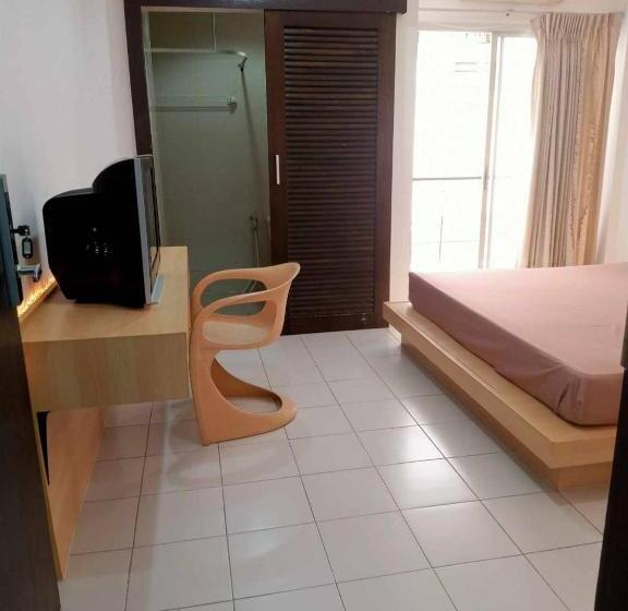 فندق Urban Patong Residence