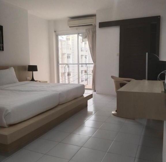 فندق Urban Patong Residence