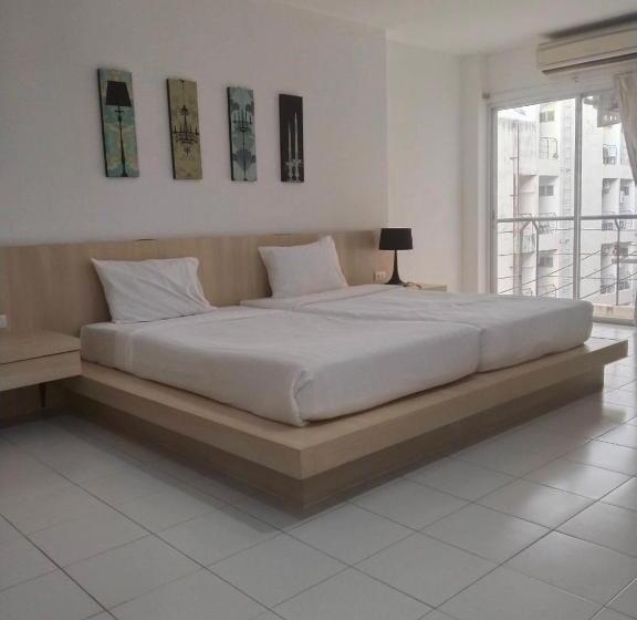 فندق Urban Patong Residence