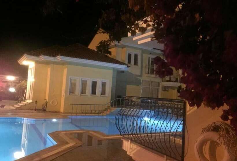 Отель Verdeport